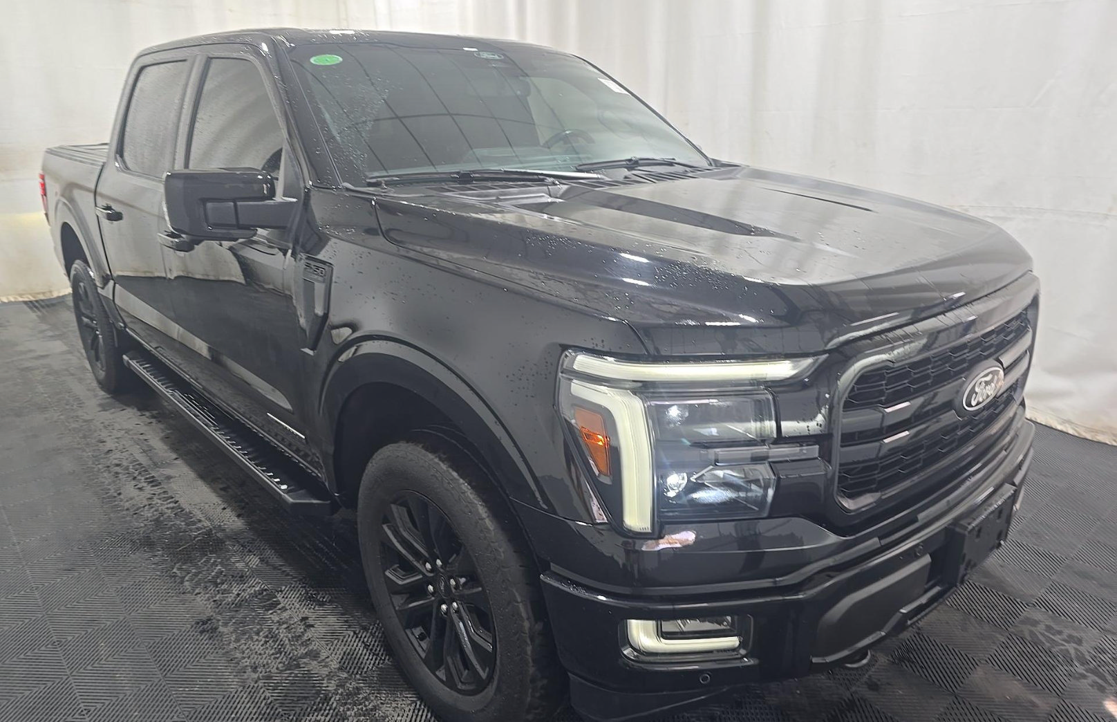 Used 2024 Ford F150 Lariat AWD/4WD image 3