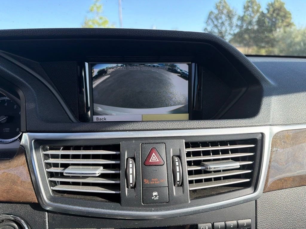 Used 2010 Mercedes-Benz E 550 4MATIC Sedan image 15