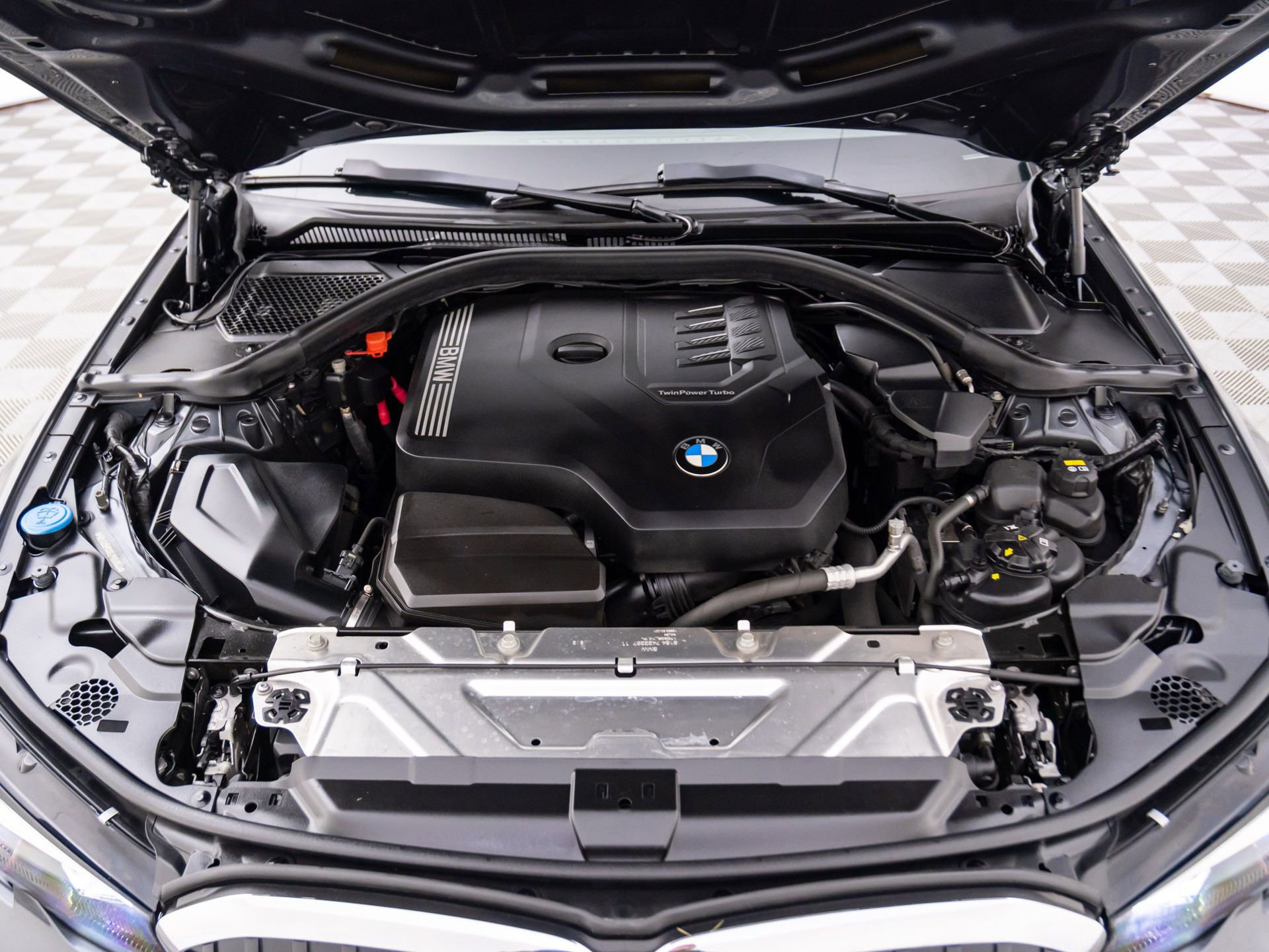 Used 2020 BMW 330i xDrive Sedan w/ Driving Assistance Package image 32