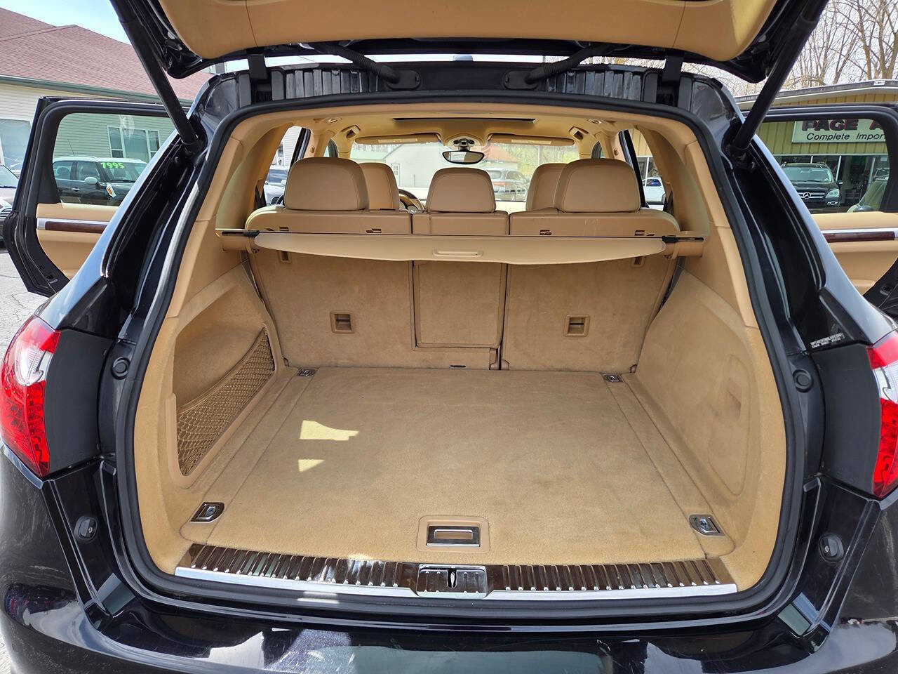 Used 2011 Porsche Cayenne S AWD/4WD image 5