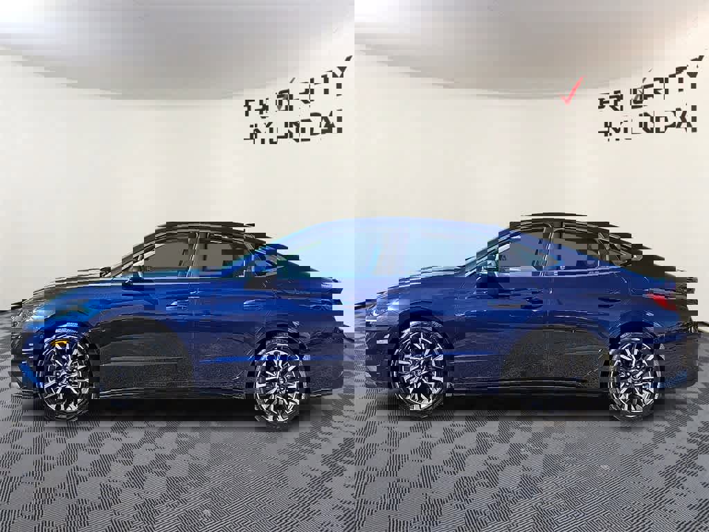 Used 2022 Hyundai Sonata Limited w/ Winter Weather Package image 7