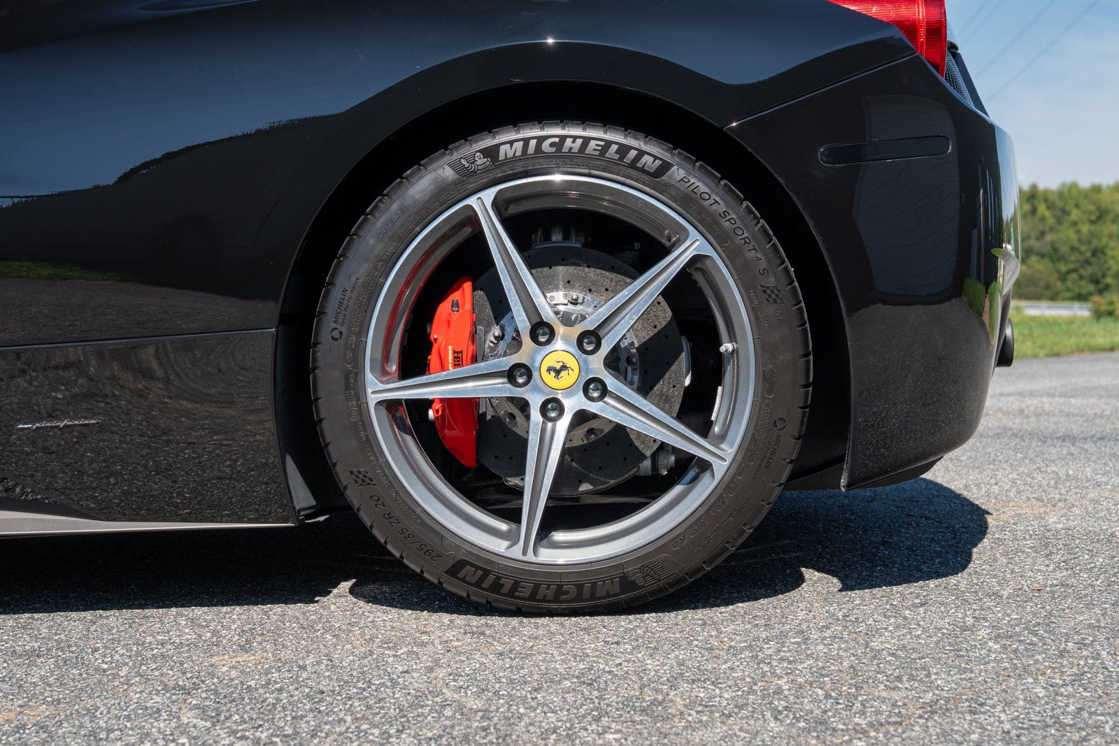 Used 2010 Ferrari 458 Italia Coupe RWD image 10