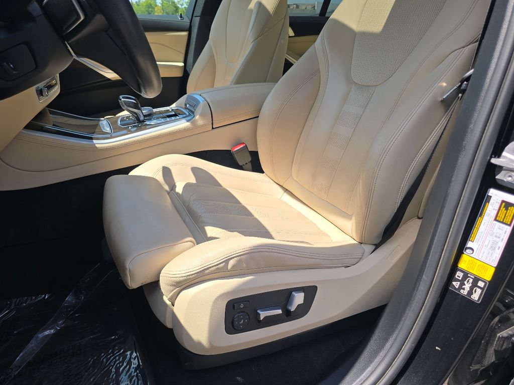 Used 2022 BMW X5 xDrive40i AWD/4WD image 21