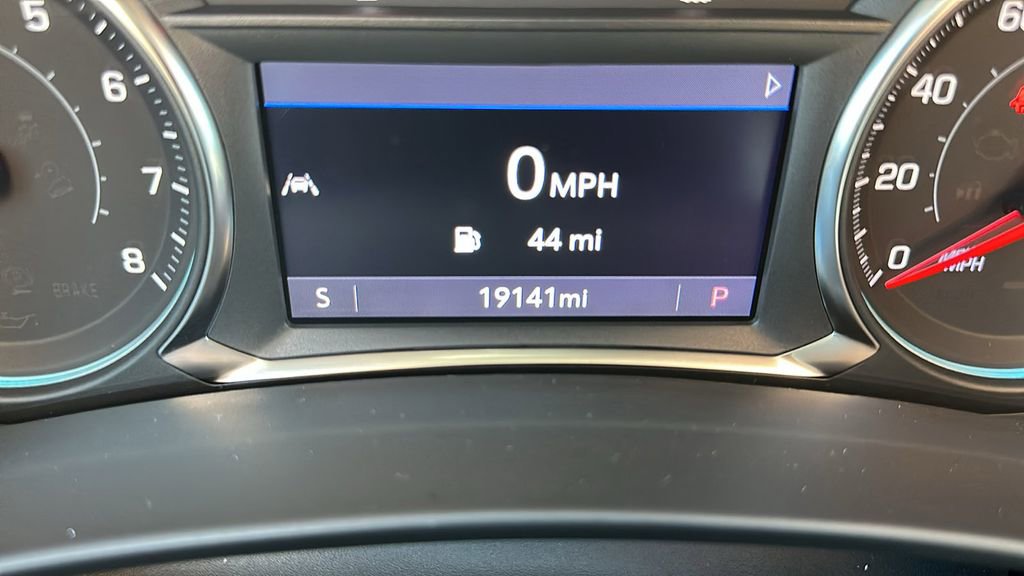 Used 2023 Chevrolet Equinox Premier image 16