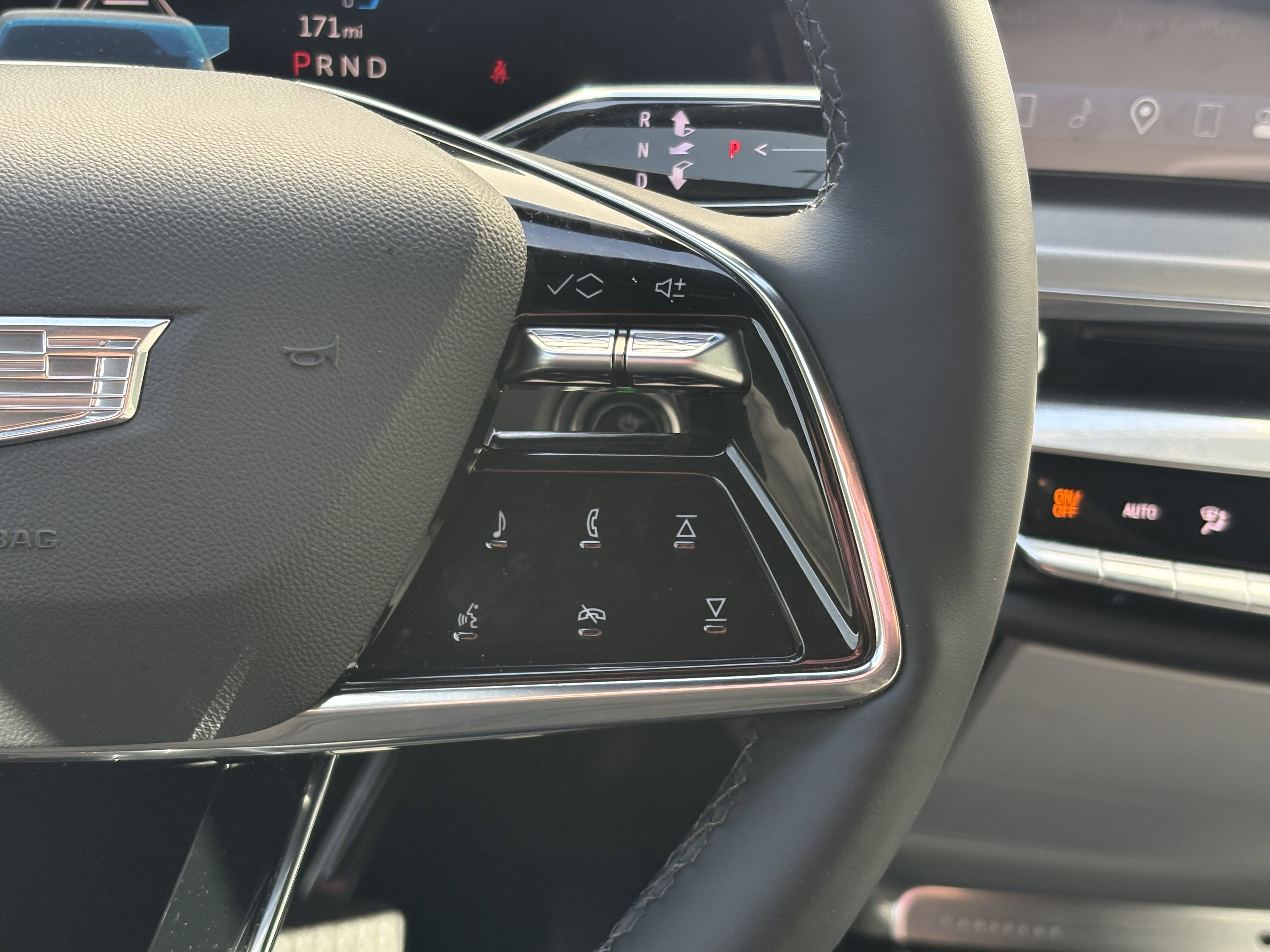 Used 2024 Cadillac Lyriq Luxury image 19