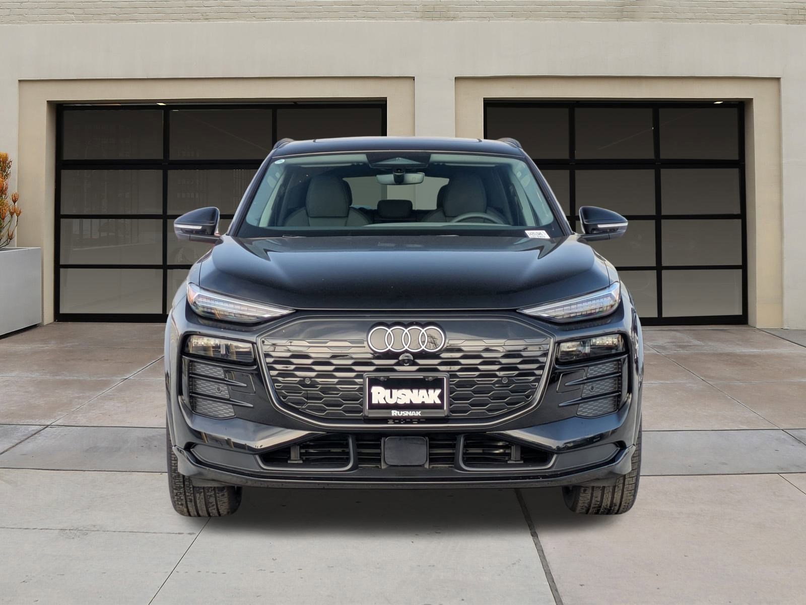 New 2025 Audi Q6 e-tron Premium Plus image 2