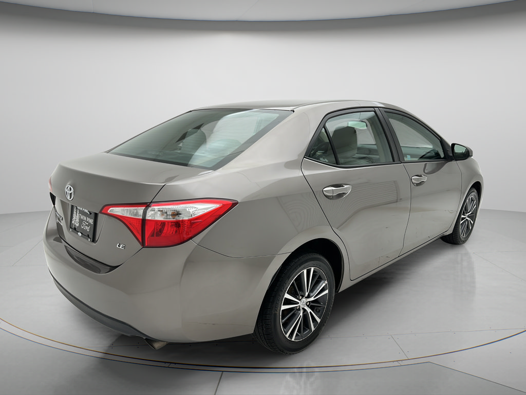 Used 2016 Toyota Corolla LE FWD image 3