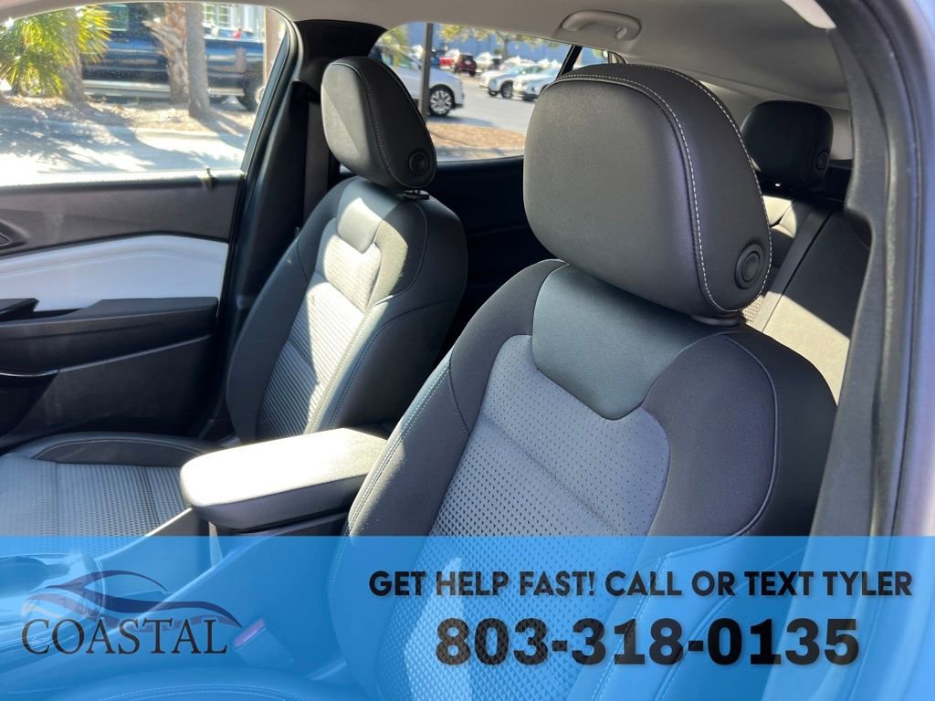 Used 2025 Chevrolet Trax LT image 10