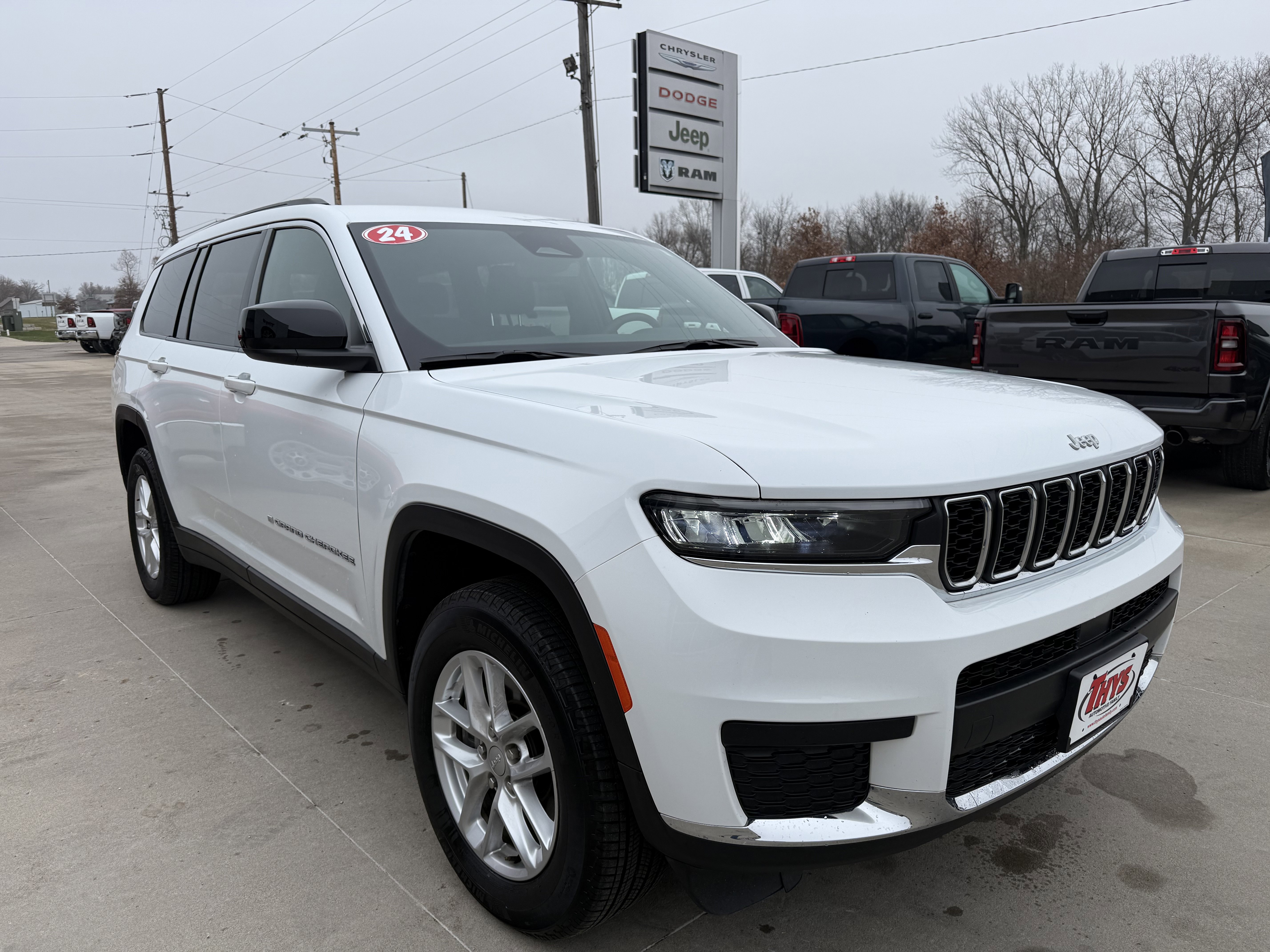 Used 2024 Jeep Grand Cherokee L Laredo w/ Luxury Tech Group I image 38