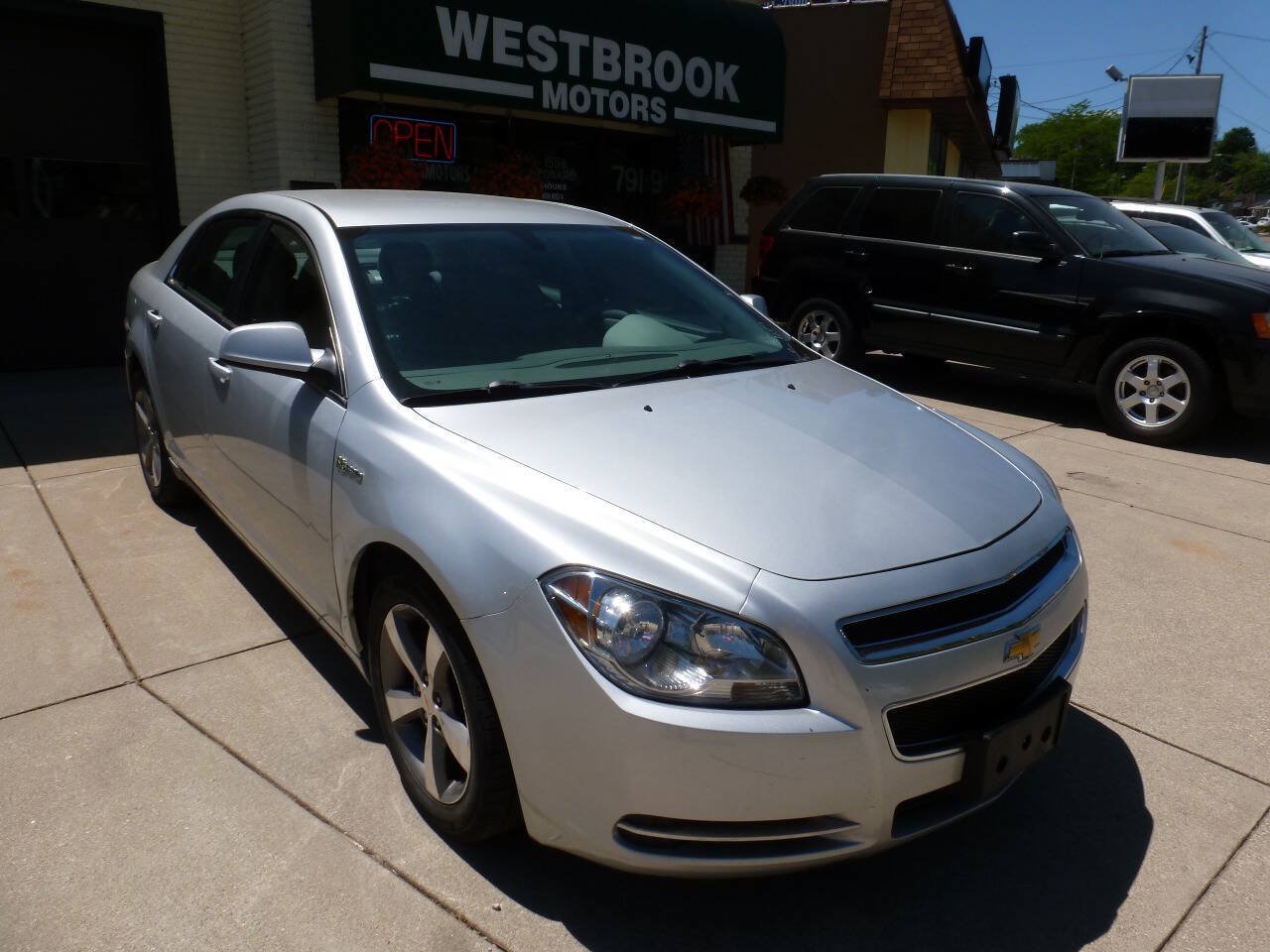 Used 2010 Chevrolet Malibu Hybrid FWD image 1