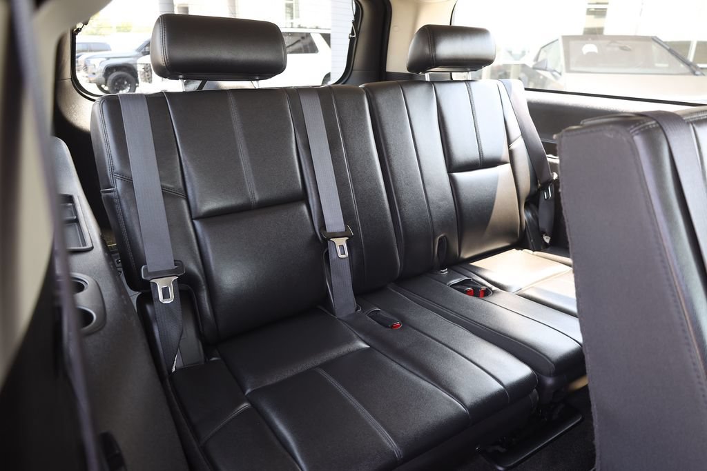 Used 2014 Chevrolet Suburban LT AWD/4WD image 19