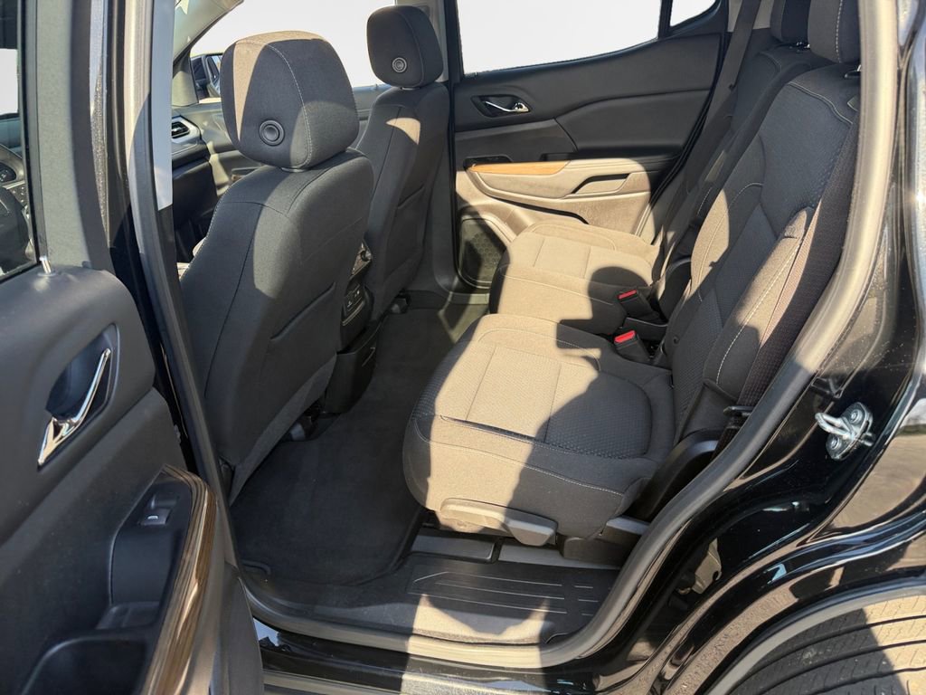 Certified 2023 GMC Acadia SLE w/ Driver Convenience Package image 24