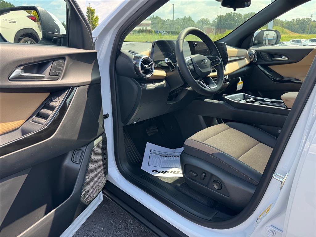 New 2027 Chevrolet Equinox ACTIV w/ Convenience Package III FWD image 11
