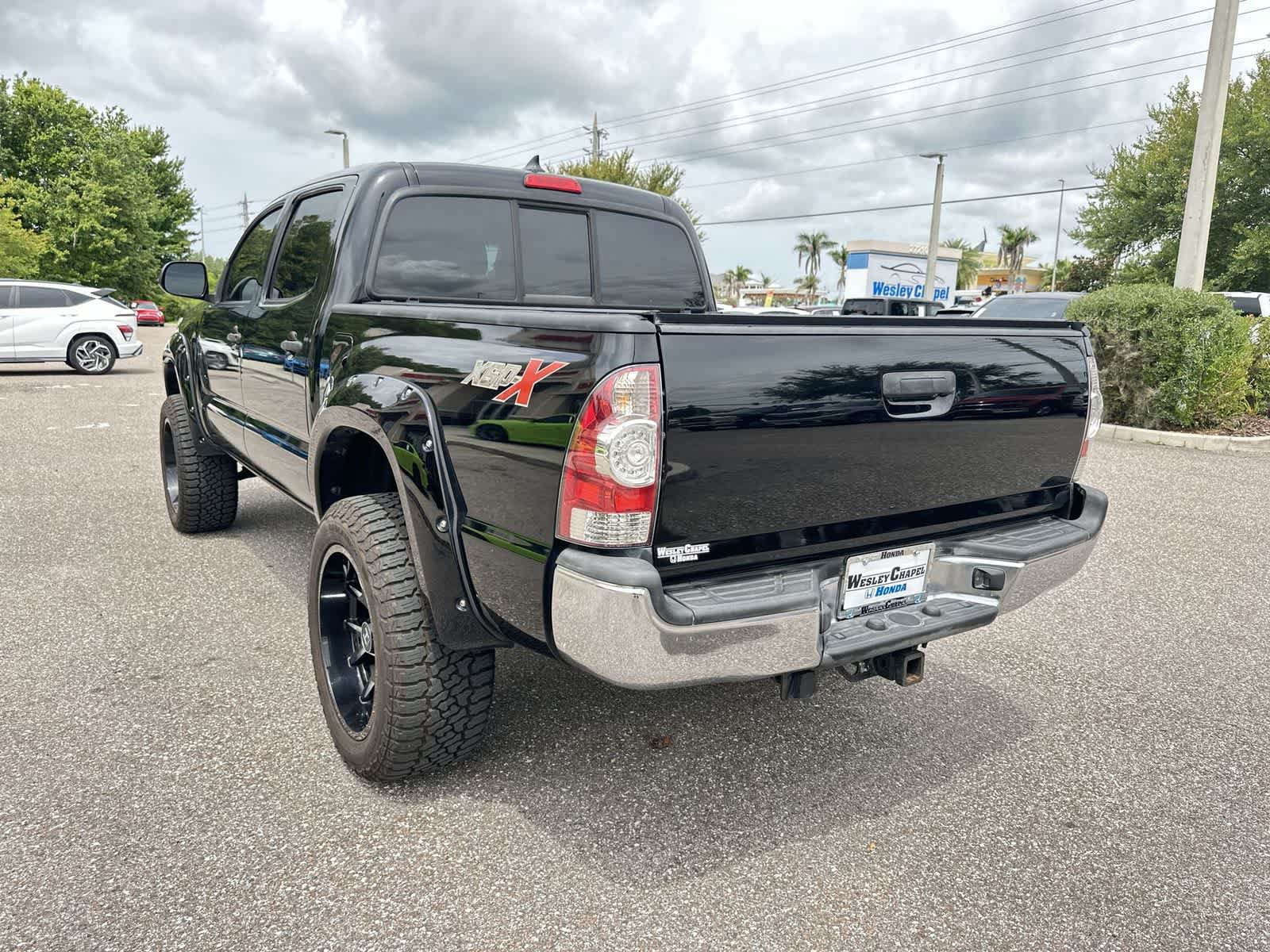 Used 2015 Toyota Tacoma PreRunner w/ SR5 Package RWD image 4