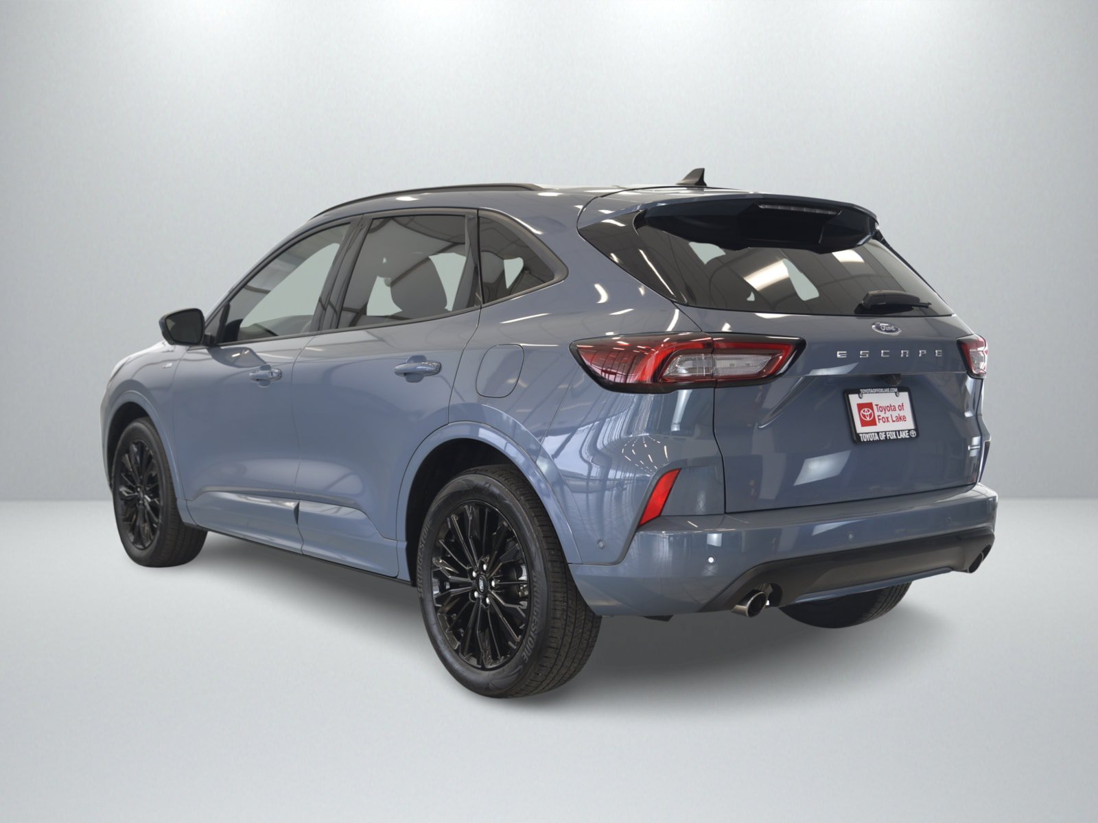 Used 2023 Ford Escape ST-Line Elite w/ Premium Technology Package AWD/4WD image 3