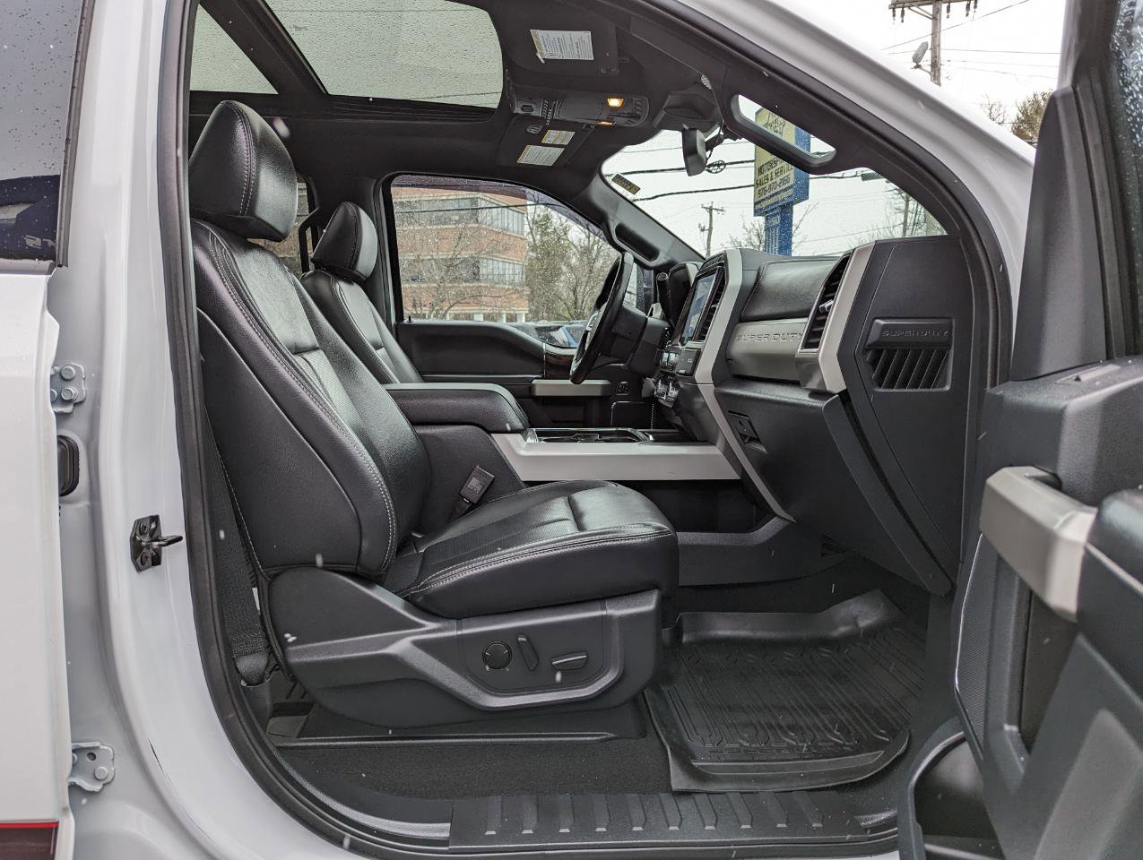 Used 2022 Ford F350 Lariat w/ Lariat Ultimate Package image 34