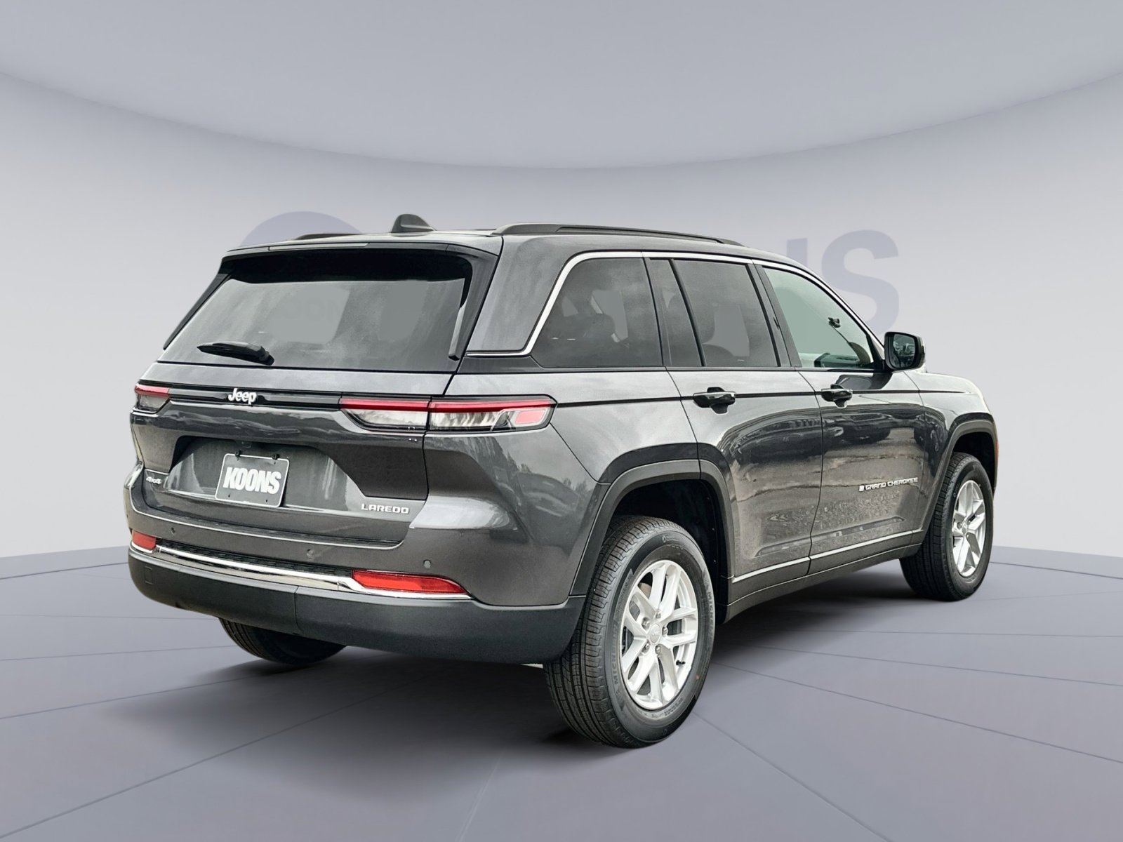 New 2025 Jeep Grand Cherokee Laredo X w/ Luxury Tech Group I image 7