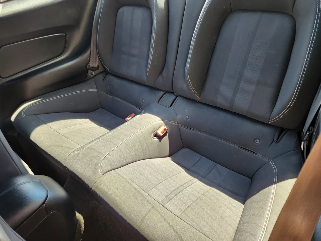 Used 2018 Ford Mustang Coupe image 19