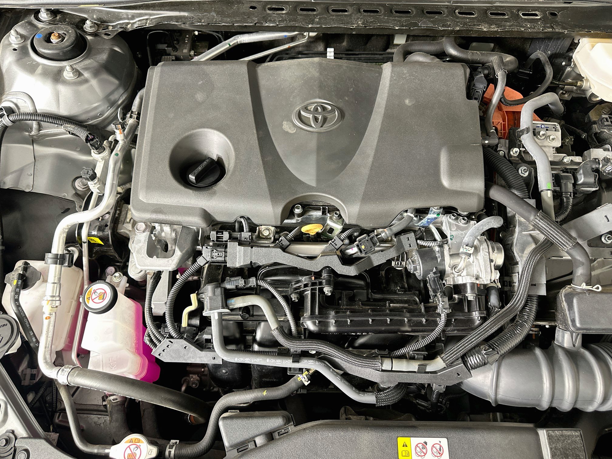 Used 2025 Toyota Camry SE w/ Convenience Package FWD image 31