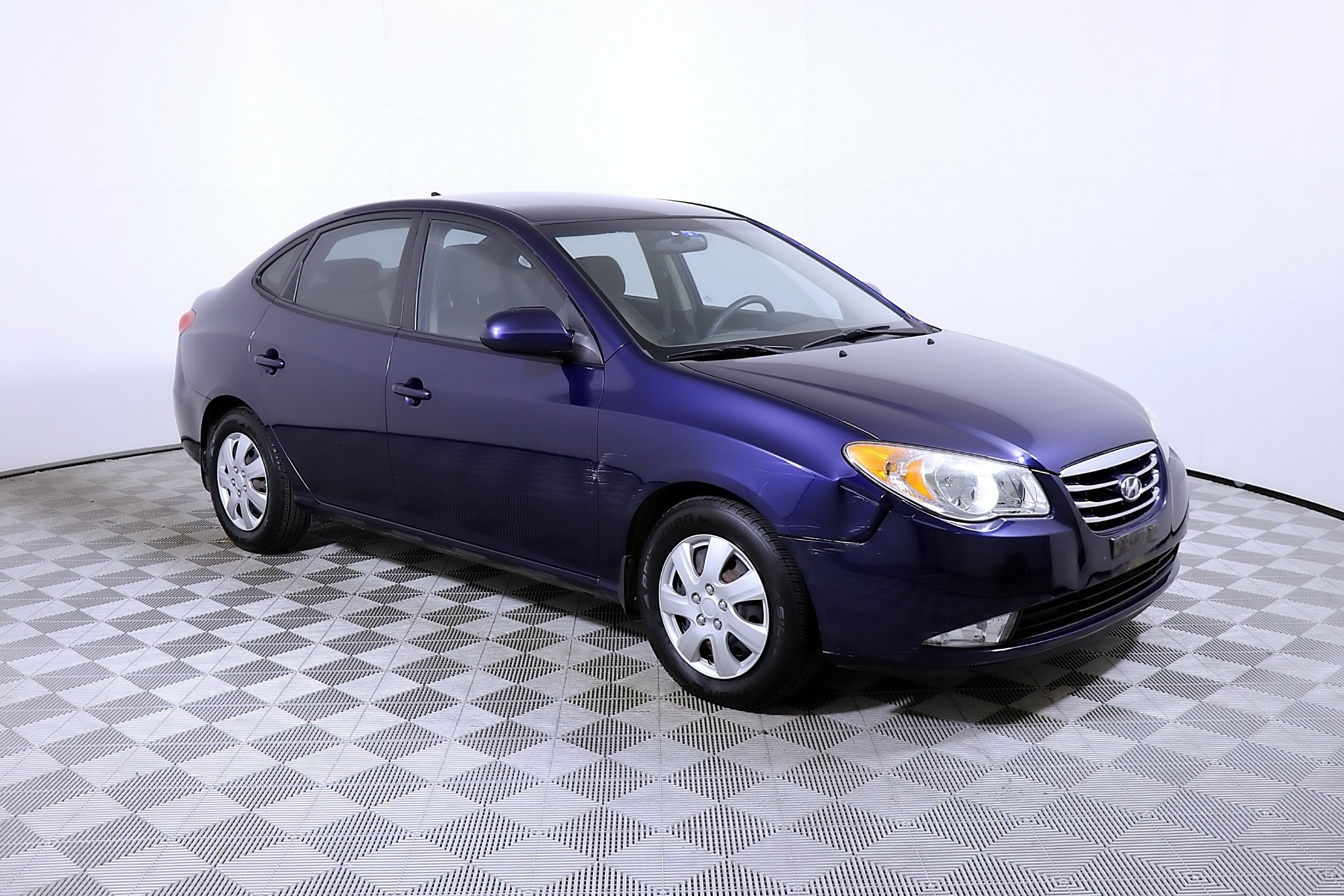 Used 2010 Hyundai Elantra GLS FWD image 6