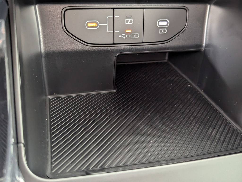 New 2025 Kia Sorento LX image 22