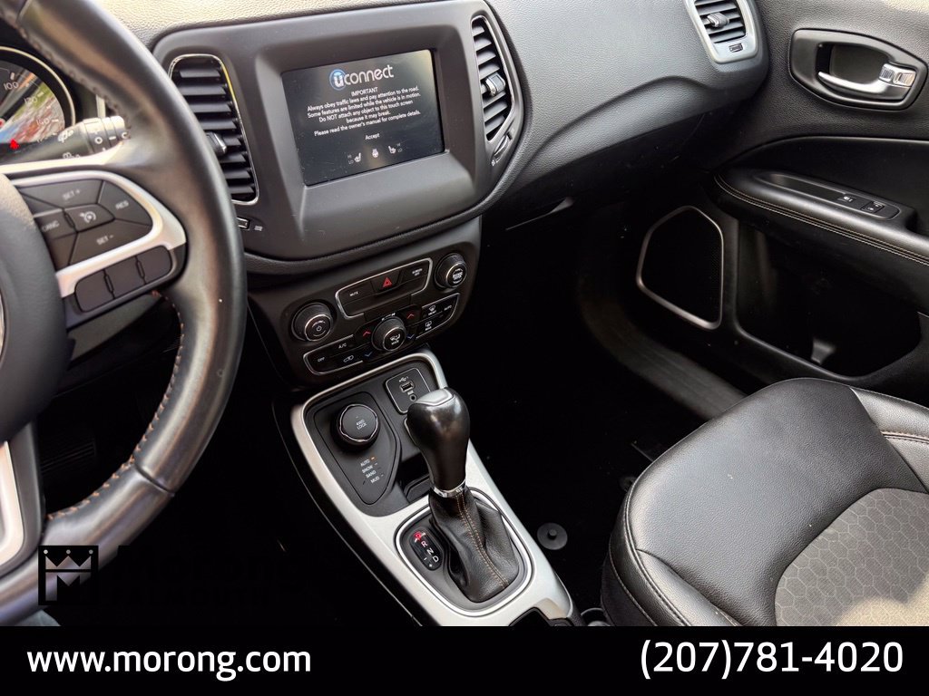 Used 2019 Jeep Compass Latitude w/ Cold Weather Group AWD/4WD image 39