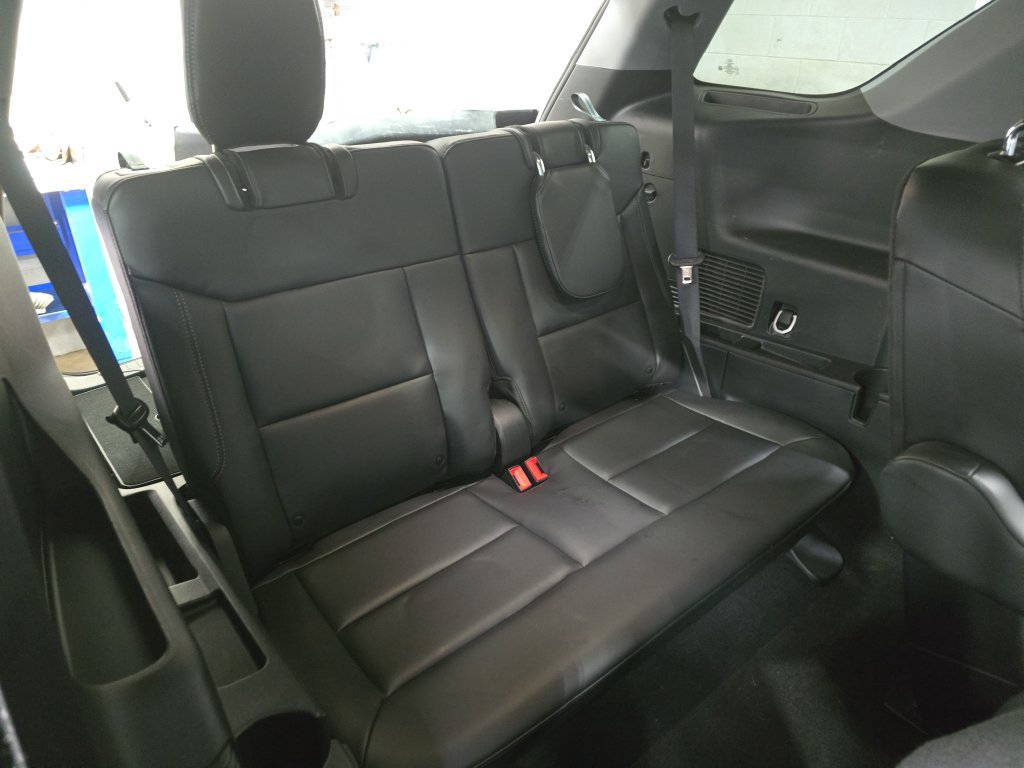Used 2023 Ford Explorer XLT w/ Equipment Group 202A AWD/4WD image 13