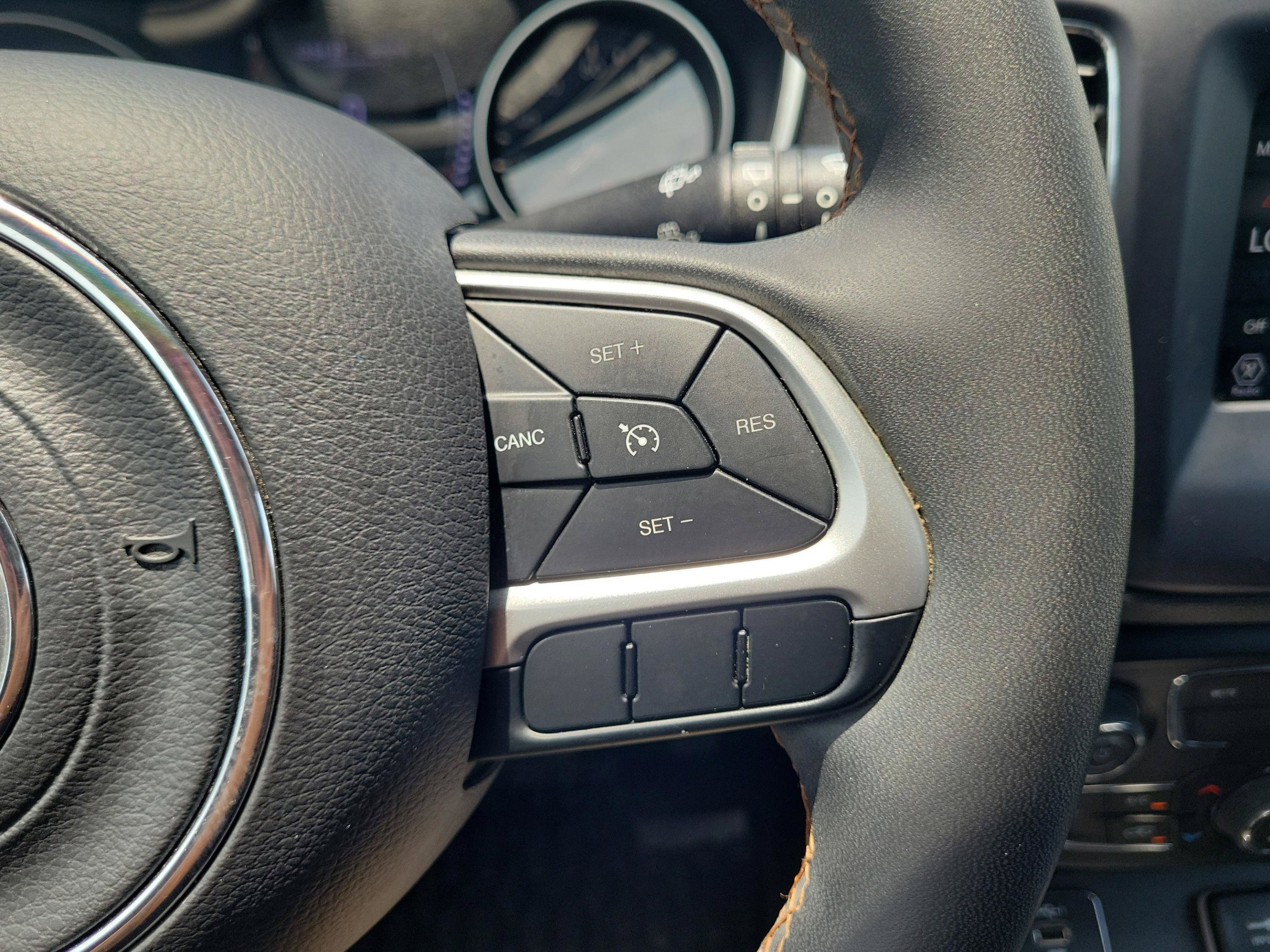 Used 2021 Jeep Compass Latitude FWD image 29