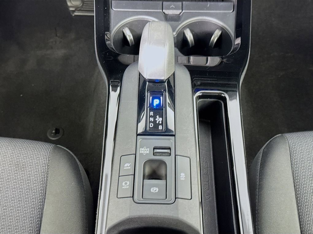 Used 2024 Toyota Prius LE image 39