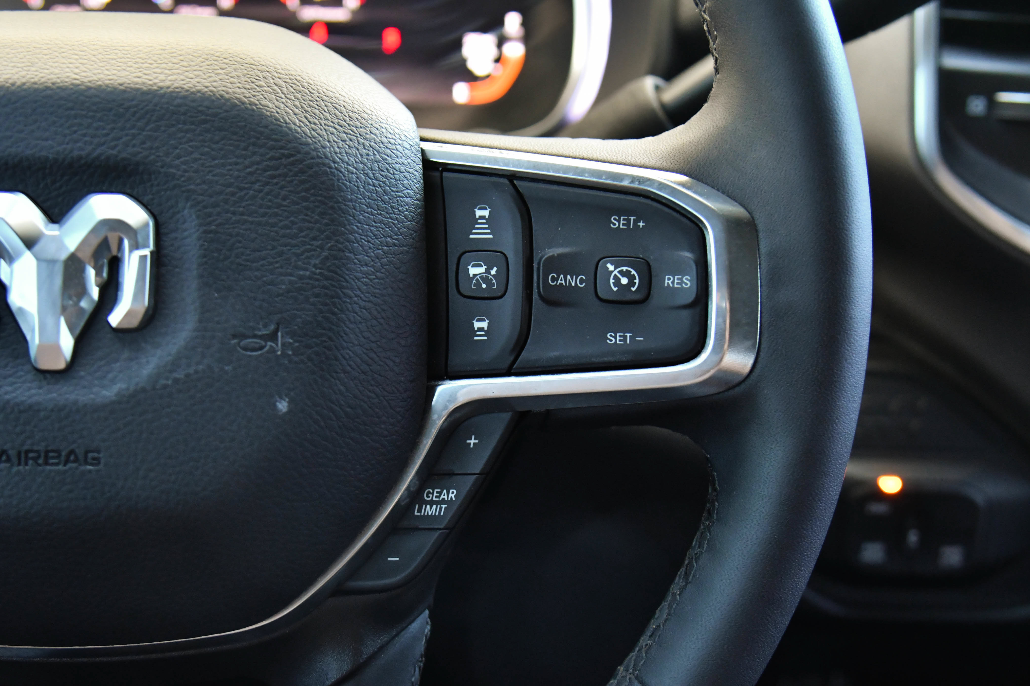 Used 2026 RAM 2500 Laramie AWD/4WD image 37