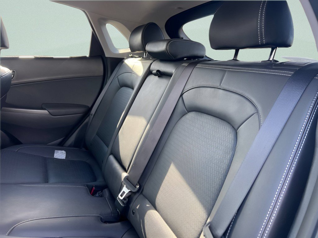 Used 2021 Hyundai Kona Limited AWD/4WD image 15
