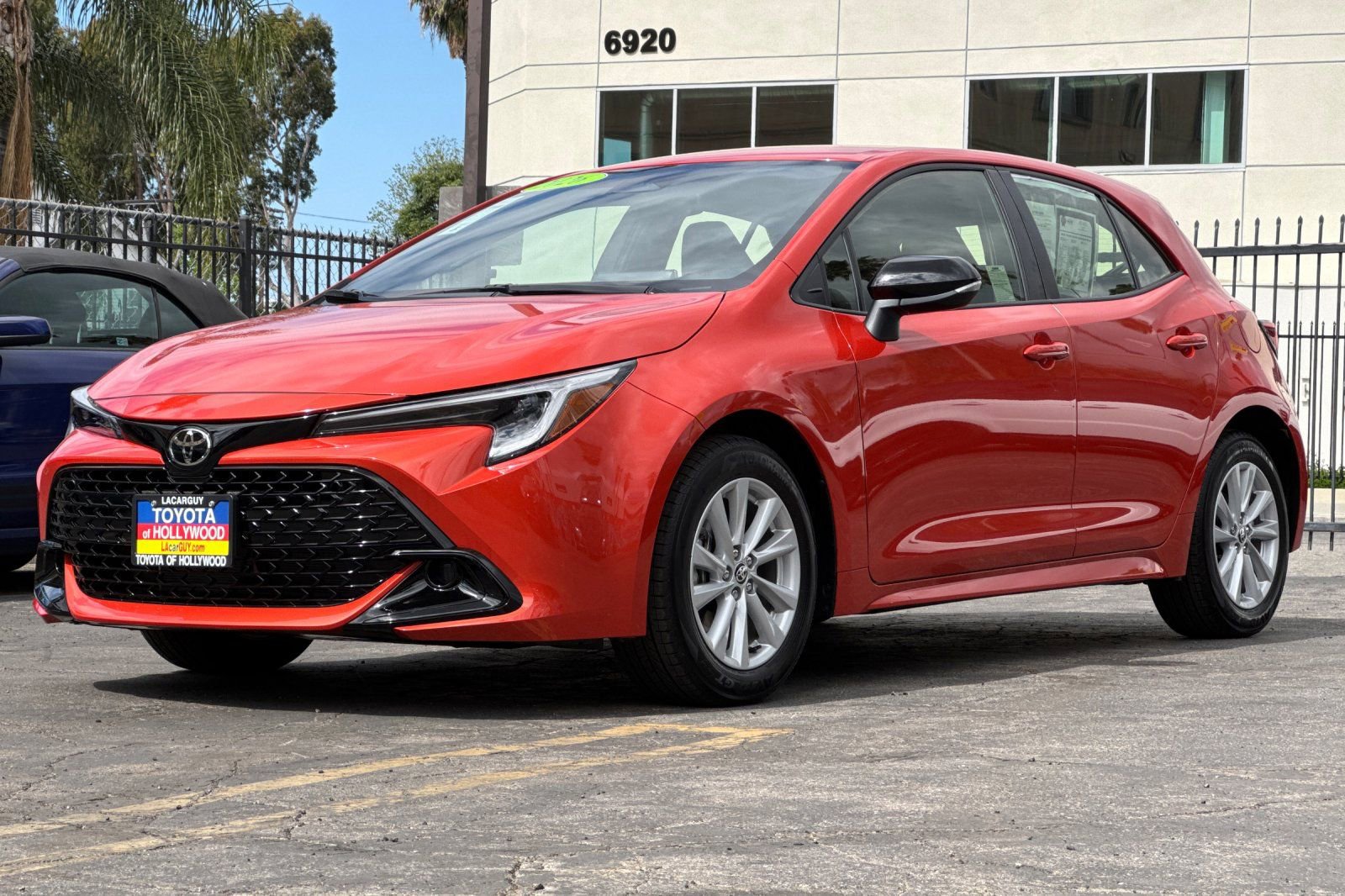 Used 2026 Toyota Corolla SE FWD image 8