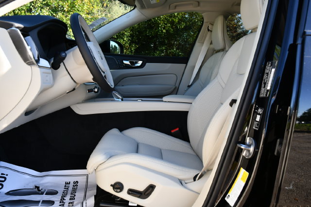 New 2027 Volvo XC60 B5 Ultra AWD/4WD image 13