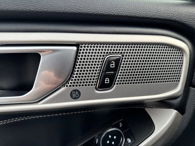 Used 2024 Ford Explorer Limited RWD image 18