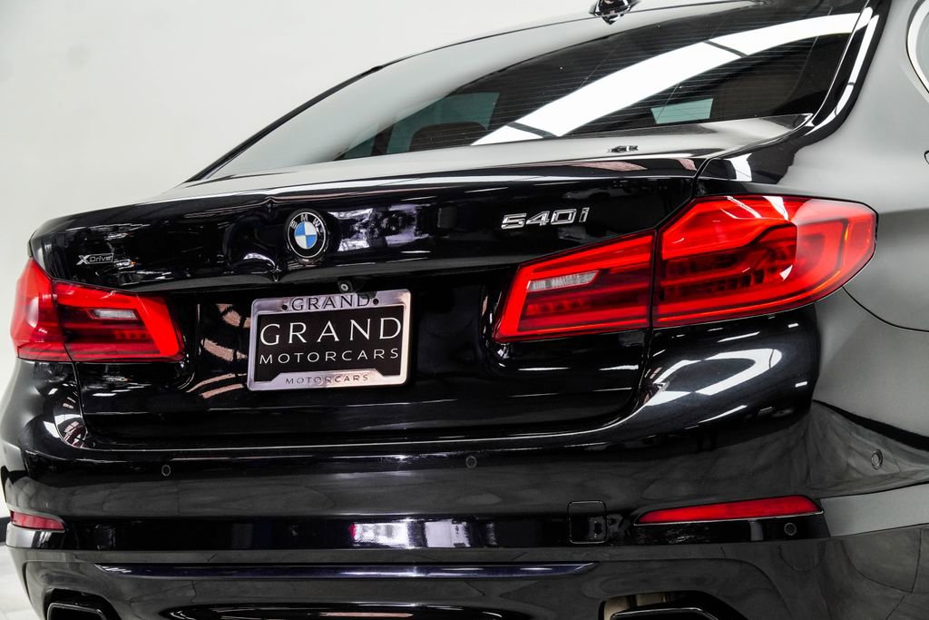 Used 2017 BMW 540i xDrive w/ Premium Package image 13