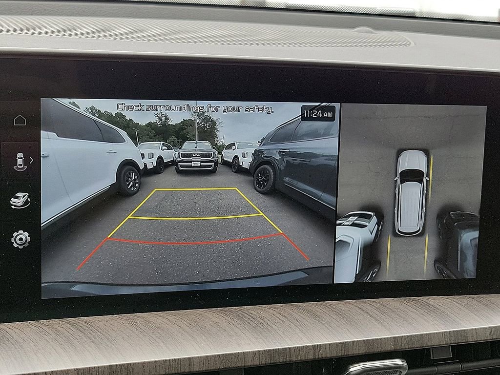 Used 2024 Kia Telluride SX w/ Towing Package image 10