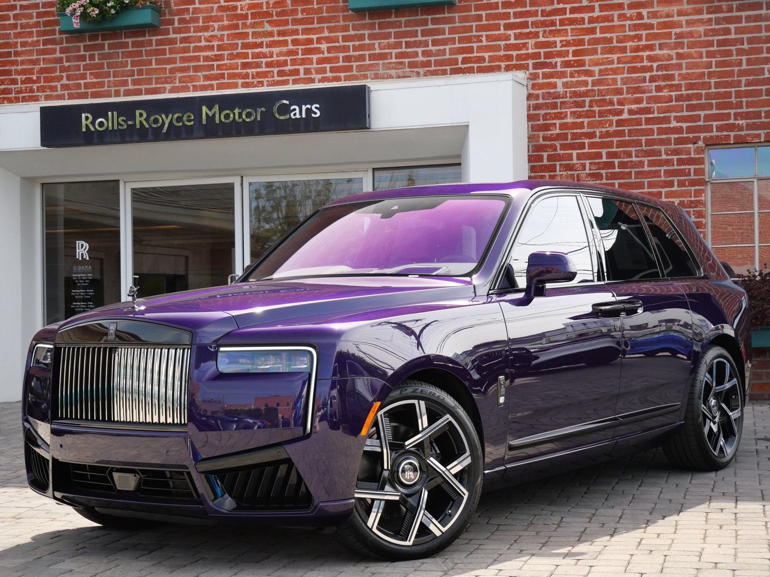 New 2027 Rolls-Royce Cullinan Black Badge