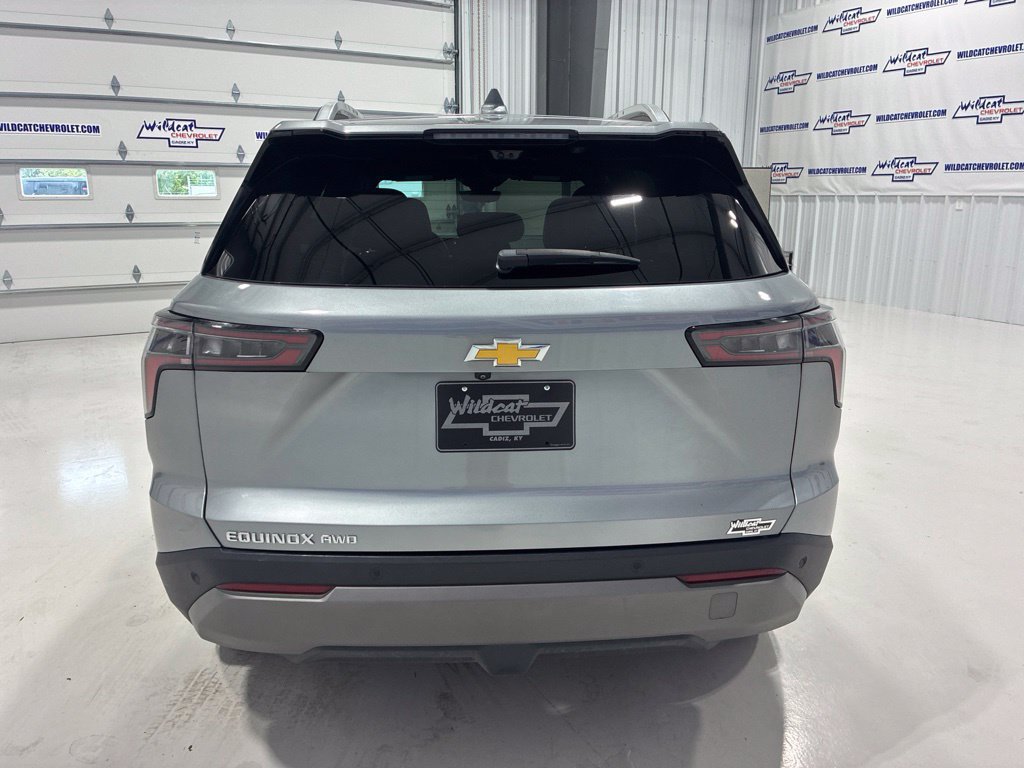 Used 2025 Chevrolet Equinox LT w/ Convenience Package II AWD/4WD image 6