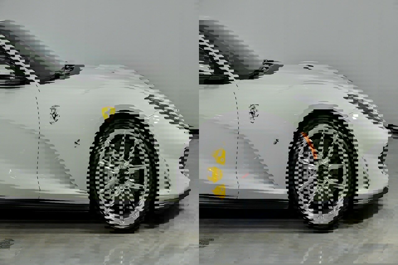 Used 2018 Ferrari 812 Superfast RWD image 15