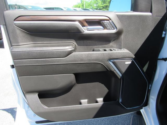 Used 2023 GMC Sierra 1500 SLT w/ SLT Premium Plus Package AWD/4WD image 10
