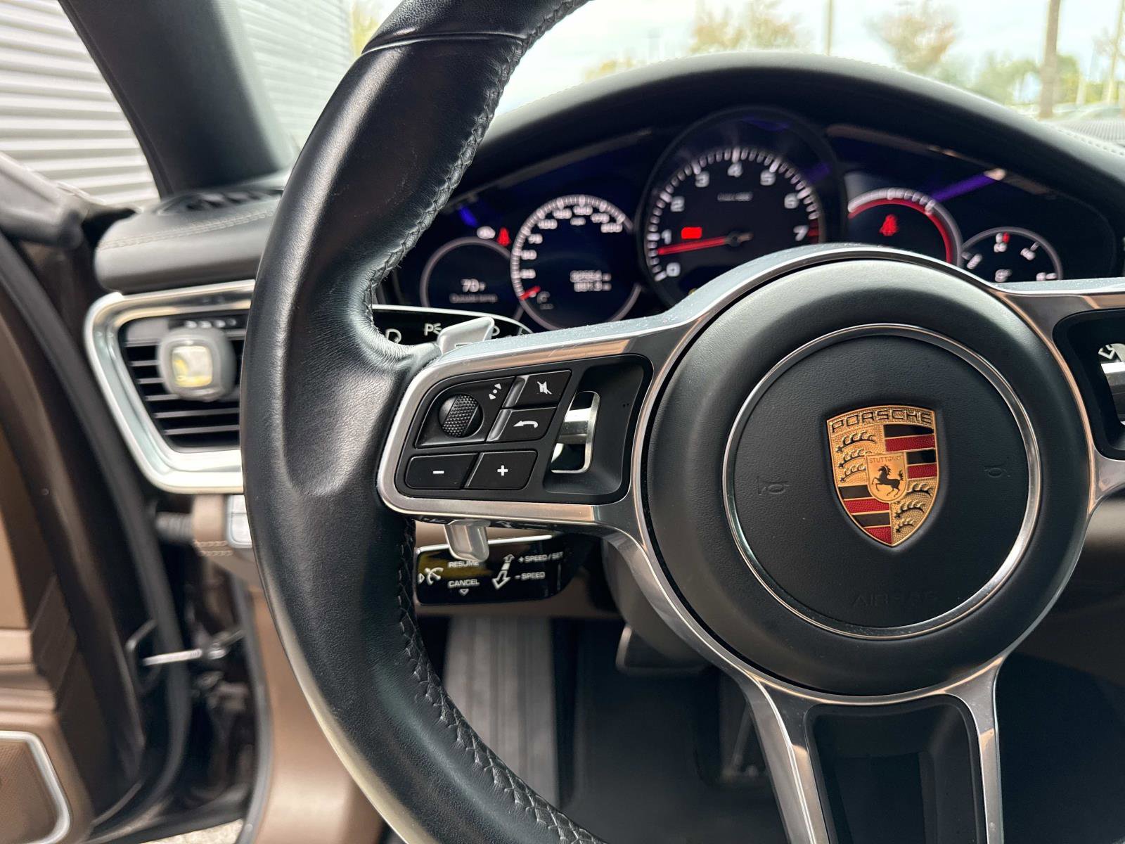 Certified 2018 Porsche Panamera 4S image 32