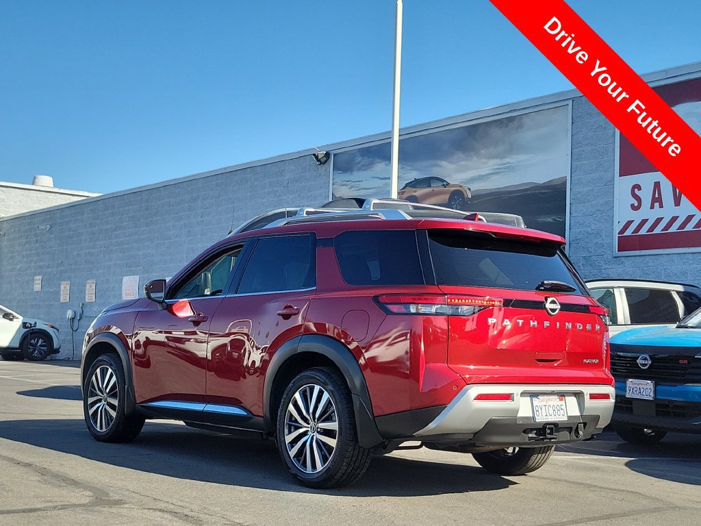 Used 2022 Nissan Pathfinder Platinum w/ Cargo Package FWD image 2