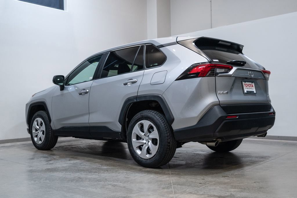 Used 2024 Toyota RAV4 LE image 7