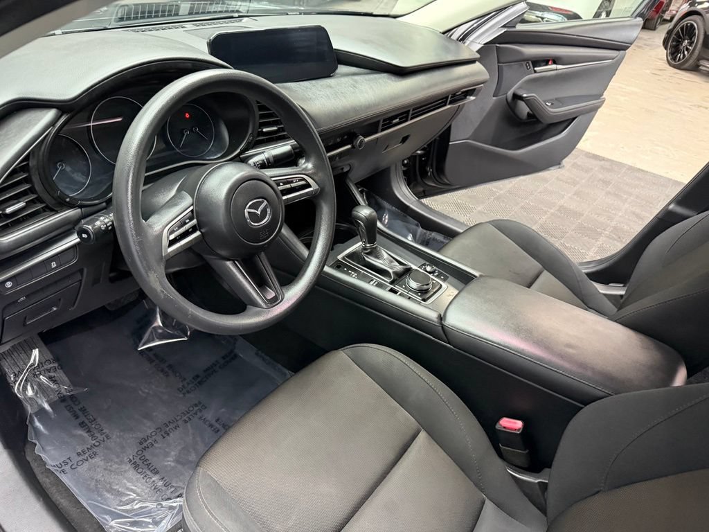 Used 2020 MAZDA MAZDA3 Sedan FWD image 31