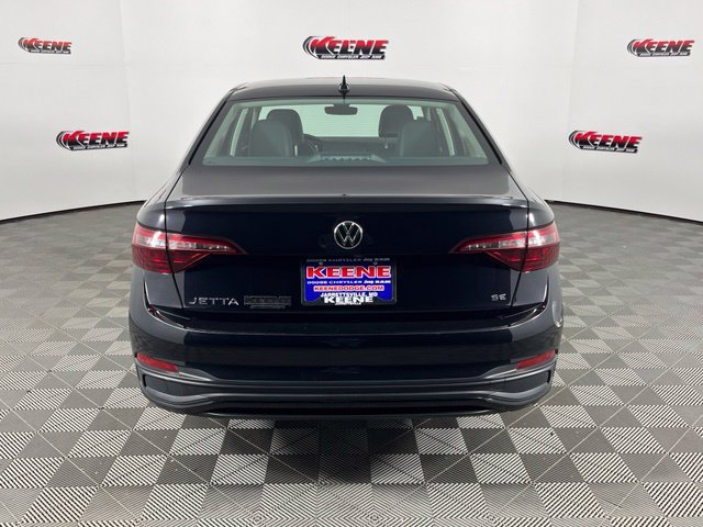 Used 2024 Volkswagen Jetta SE FWD image 7