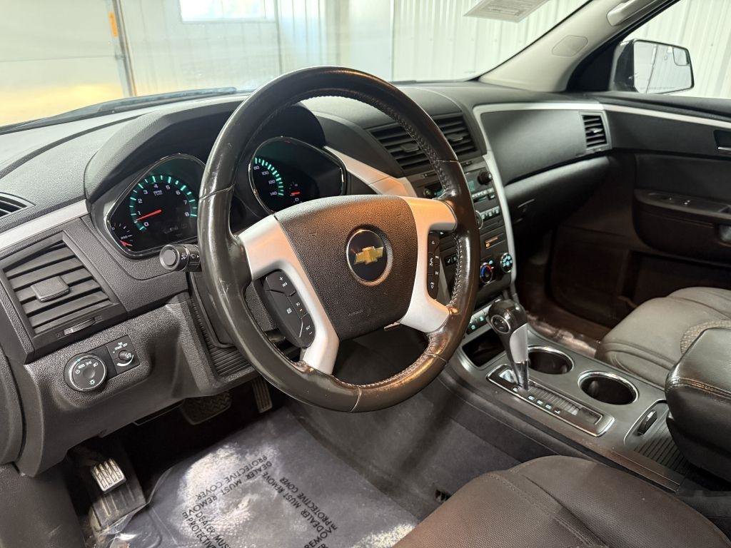 Used 2011 Chevrolet Traverse LT w/ Personal Connectivity Package FWD image 12