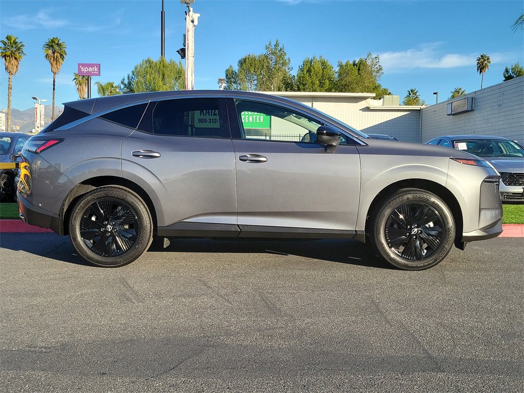 Used 2025 Nissan Murano SV image 28