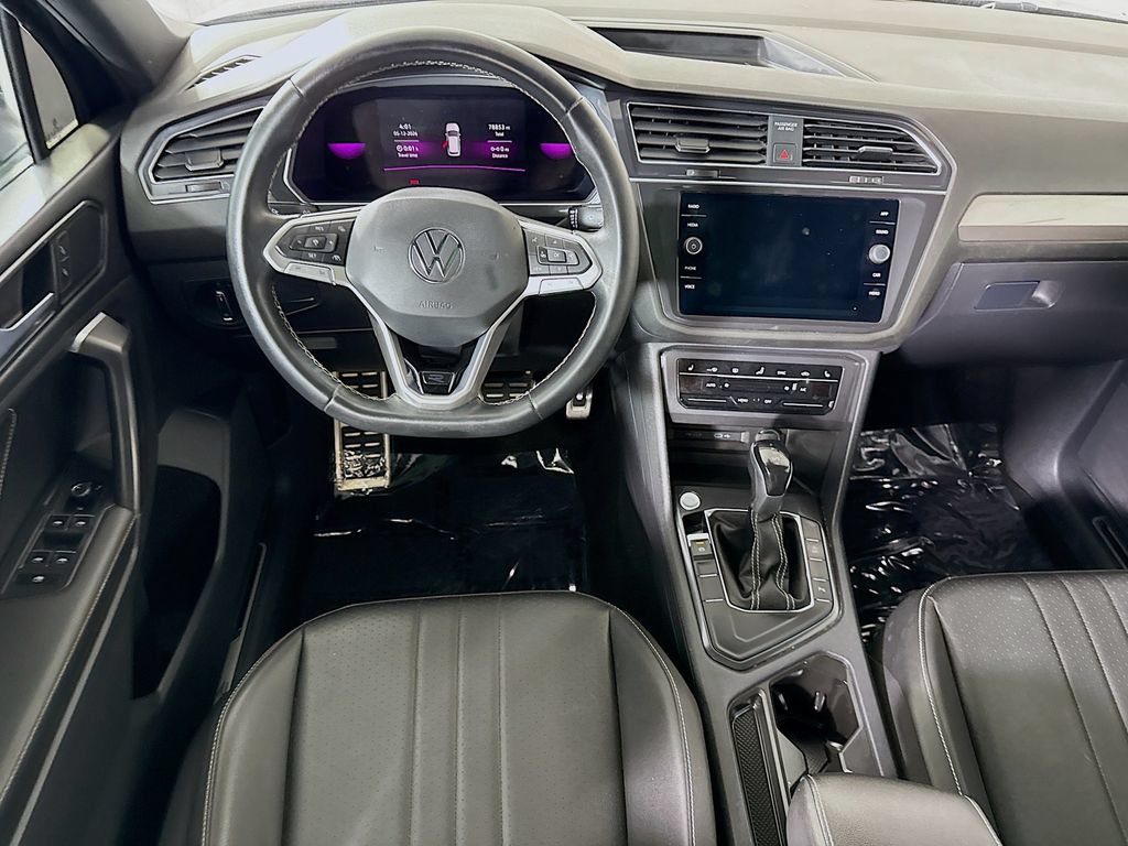 Used 2023 Volkswagen Tiguan SE R-Line FWD image 3
