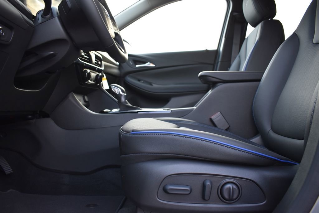 New 2026 Buick Encore GX Sport Touring w/ Advanced Technology Package FWD image 7