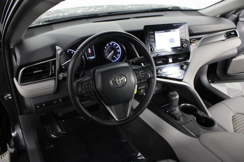 Used 2021 Toyota Camry SE FWD image 8